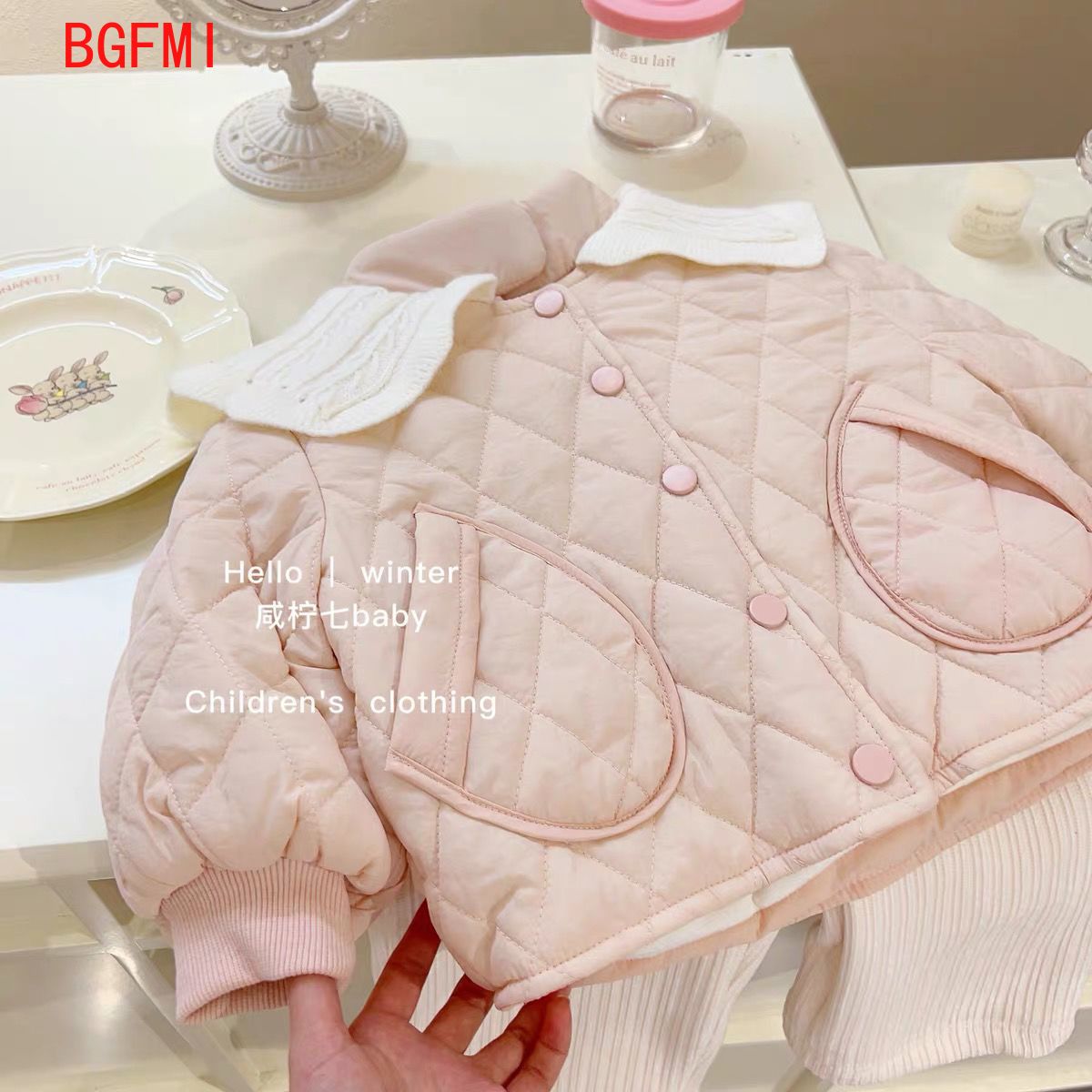 الفتيات الوردي المخملية معطف ا - مراجعة Baby Clothing Quilt وسعره