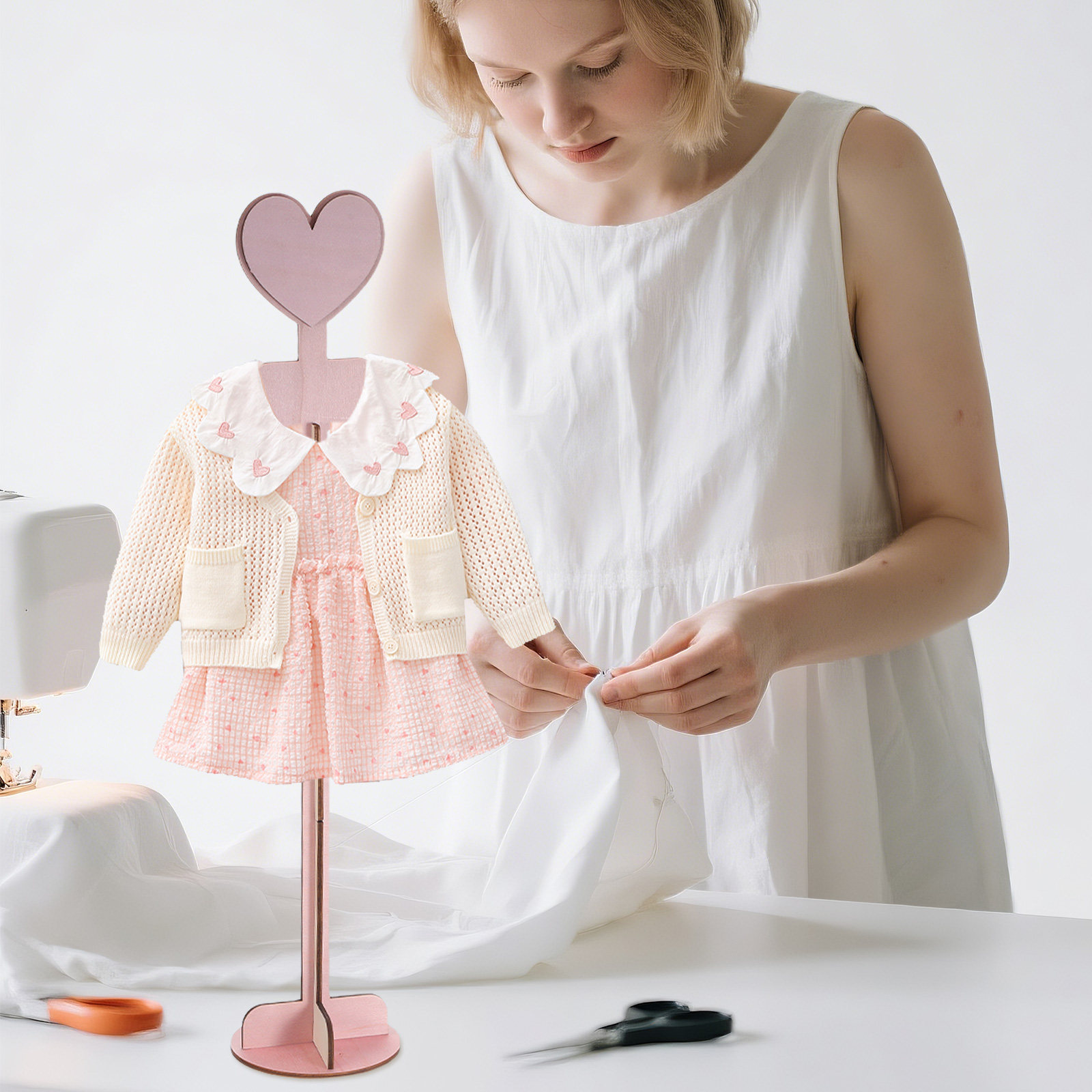 حامل خشبي لعرض ملابس الأطفال ل - مراجعة Baby Shop Clothing وسعره