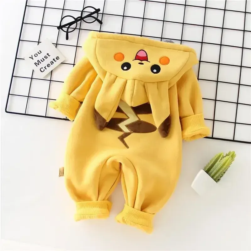 بيجامات كرتونية للأطفال على شك - مراجعة Baby Clothing On Sale وسعره