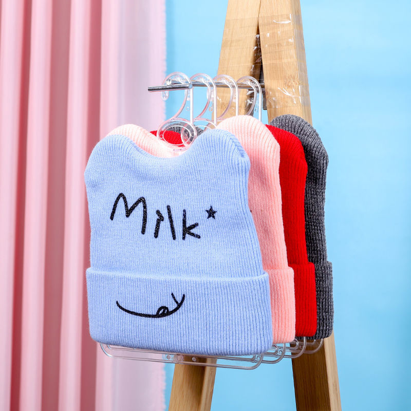 رف عرض قبعة بسيط للأطفال والكب - مراجعة Baby Shop Clothing وسعره